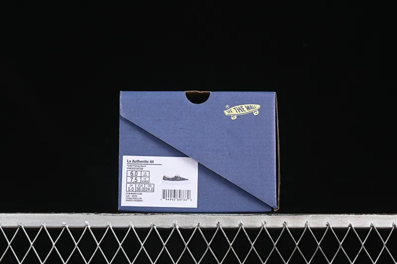 All categories Vans Vans series Vans Low Vans low top Vans Authentic 44 Vans slip-on slip-on skate shoes VN000D5KESB
